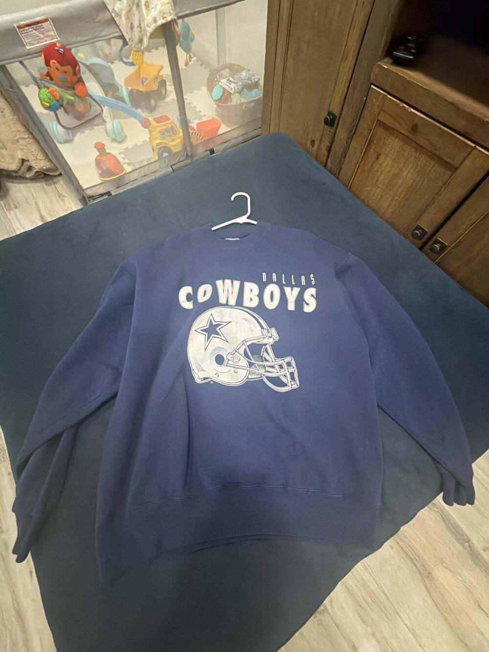 Vintage 90s Hanes Dallas Cowboys NFL Crewneck Sweatshirt Navy Blue